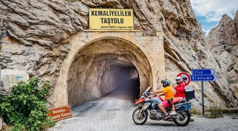 Uçaklı... Tunceli - Kemaliye - Sivas - Divriği - Malatya - Kayseri ( 4 gece konaklama ) 