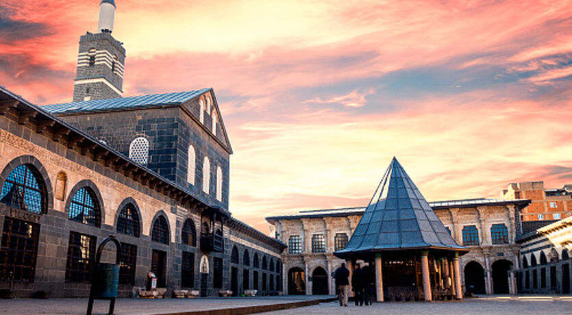 Bayram Tatilinde ... Uçaklı Gaziantep - Urfa - Mardin - Diyarbakır ( 3 gece konaklama ) 